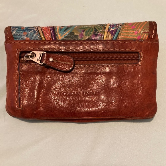 Vintage Fossil Leather Wallet - Picture 2 of 6